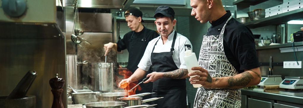 Salidas profesionales gracias al carnet de manipulador de alimentos